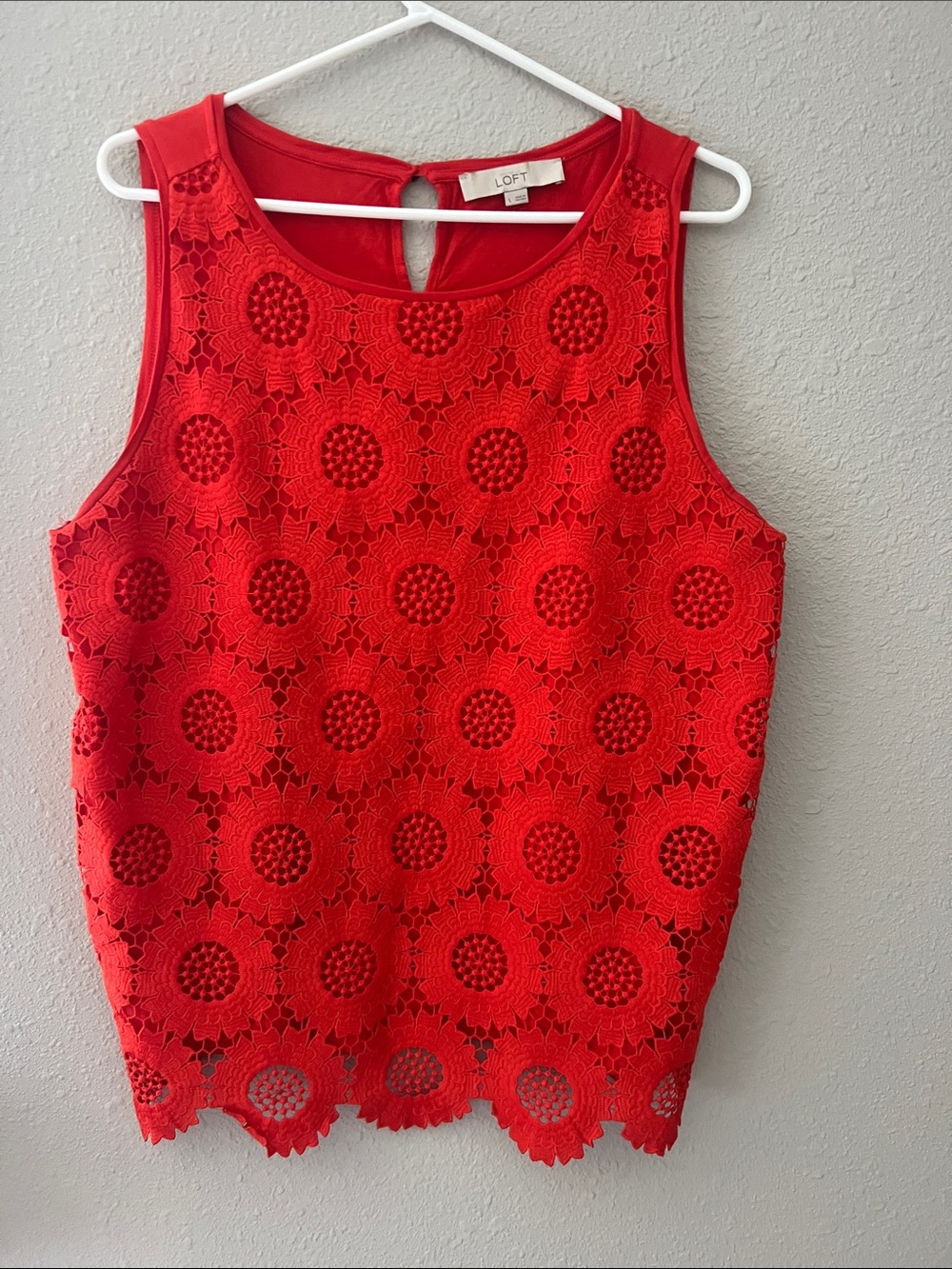 LOFT Red/dark orange Lace Sleeveless Shell Top women’s large